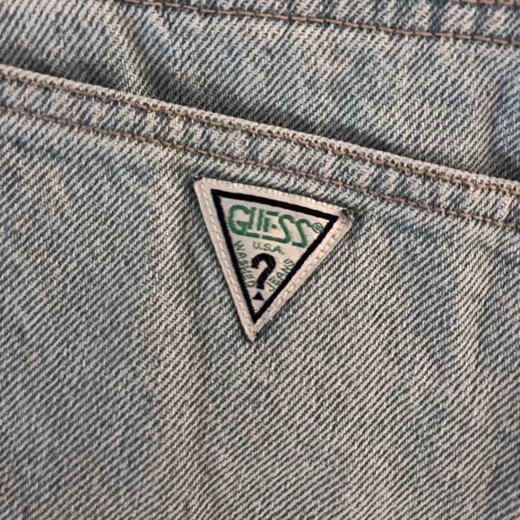 VINTAGE GUESS HIGH WAISTED DENIM SHORTS - Picture 3 of 8